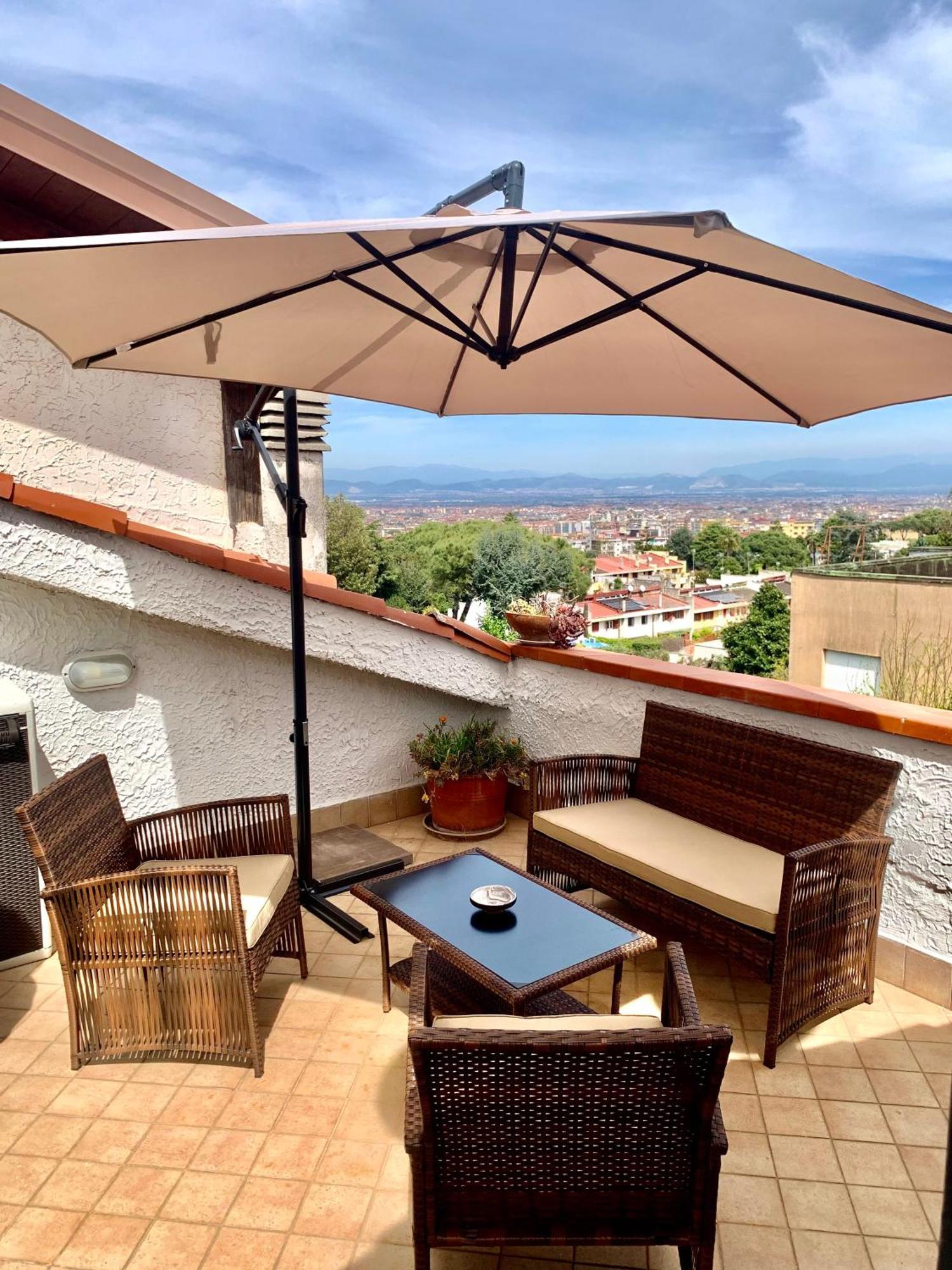 "The Attic" - Terrazza Con Vista & Parcheggio Gratuito Daire Marano di Napoli Dış mekan fotoğraf