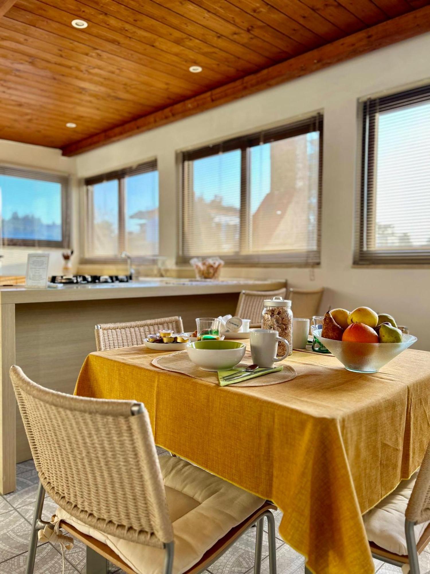 "The Attic" - Terrazza Con Vista & Parcheggio Gratuito Daire Marano di Napoli Dış mekan fotoğraf